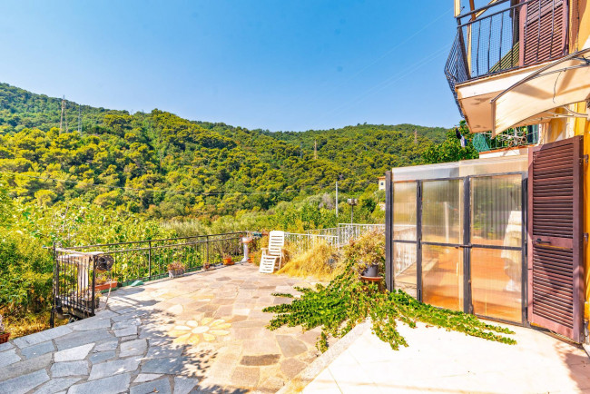 Casa Semindipendente in vendita a Alassio