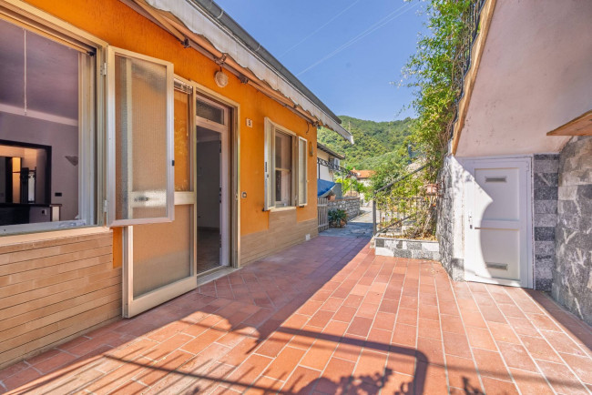 Casa Semindipendente in vendita a Alassio