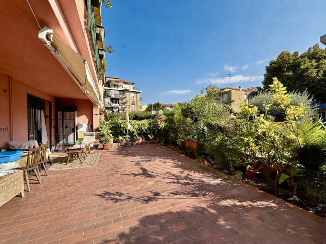 Bilocale in vendita a Albenga