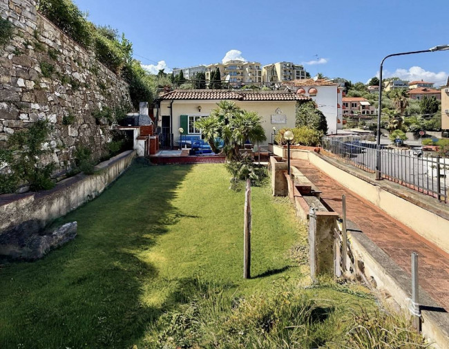Villa in vendita a Diano Marina
