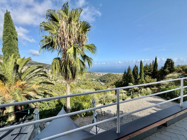 Villa in vendita a Alassio