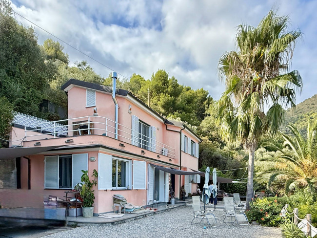 Villa in vendita a Alassio