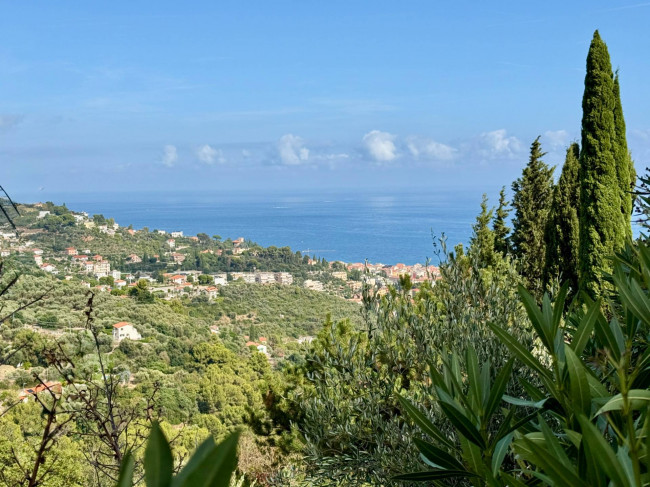 Villa in vendita a Alassio