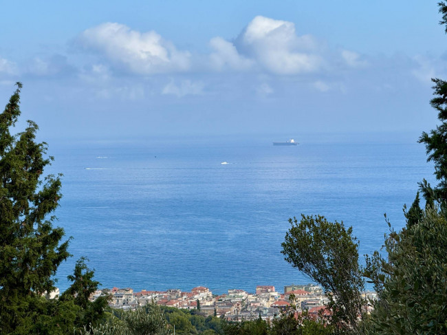 Villa in vendita a Alassio