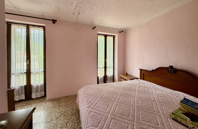 Casa Semindipendente in vendita a Rezzo