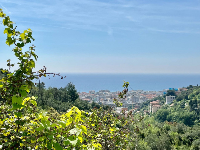 Trilocale in vendita a Alassio