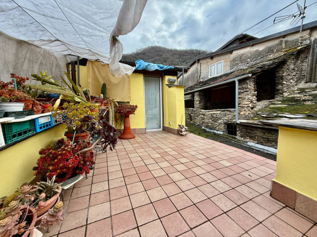 Casa Semindipendente in vendita a Pieve di Teco