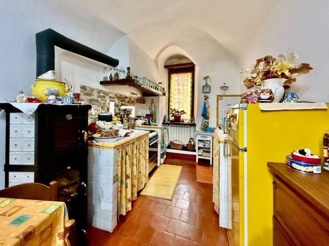 Casa Semindipendente in vendita a Pieve di Teco