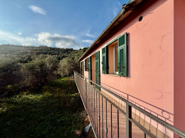 Villa in vendita a Imperia