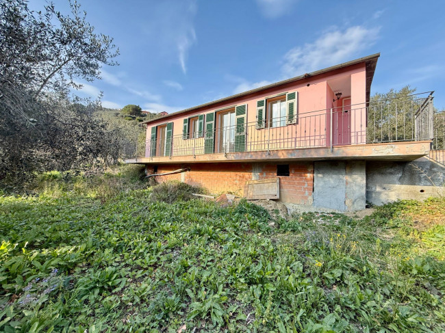 Villa in vendita a Imperia