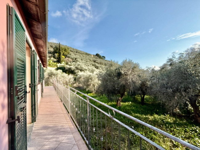Villa in vendita a Imperia