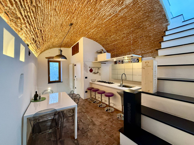 Casa Semindipendente in vendita a Toirano