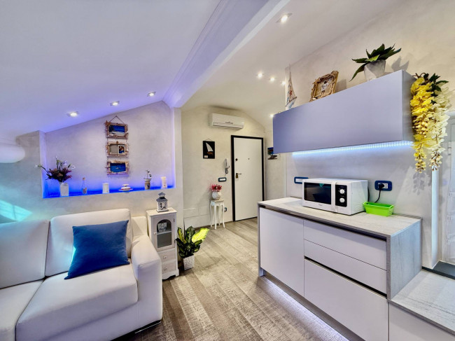 Bilocale in vendita a Loano