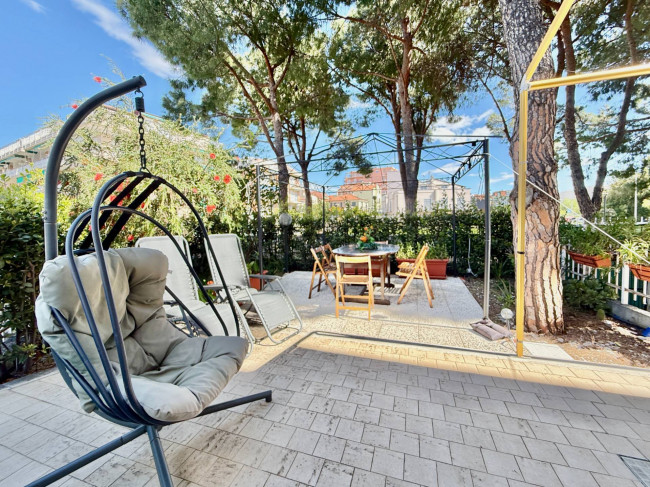 Trilocale in vendita a Loano