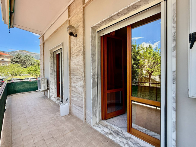 Trilocale in vendita a Loano