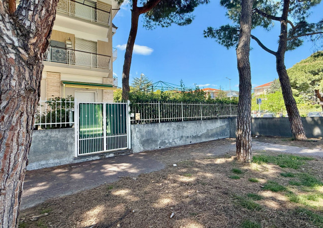 Trilocale in vendita a Loano