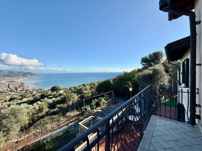 Villa in vendita a Diano Marina