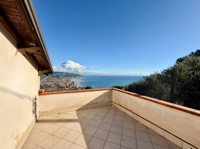 Villa in vendita a Diano Marina