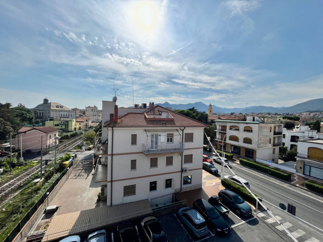 Bilocale in vendita a Loano