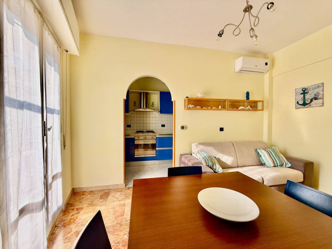 Bilocale Vista Mare in vendita a Pietra Ligure