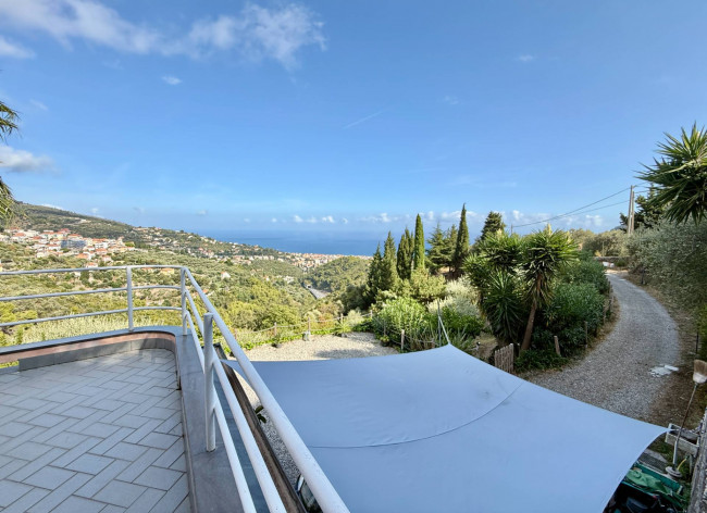 Villa in vendita a Alassio