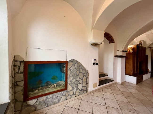 Casa Indipendente in vendita a Vado Ligure