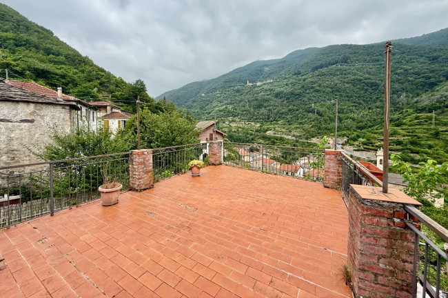 Casa Semindipendente in vendita a Rezzo