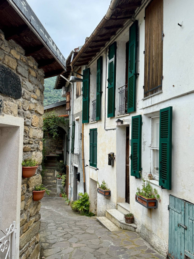 Casa Semindipendente in vendita a Rezzo