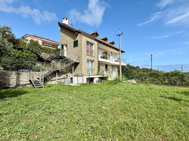 Trilocale in vendita a Alassio