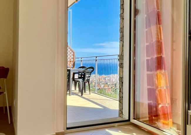 Trilocale in vendita a Alassio