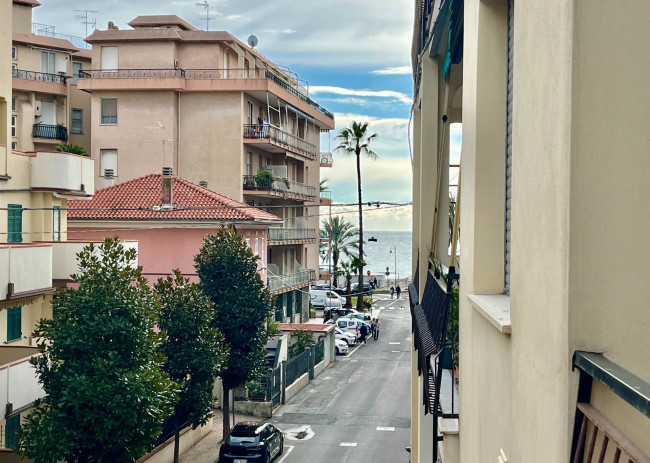 Quadrilocale in vendita a Albenga