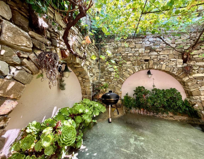 Villa for sale in Imperia