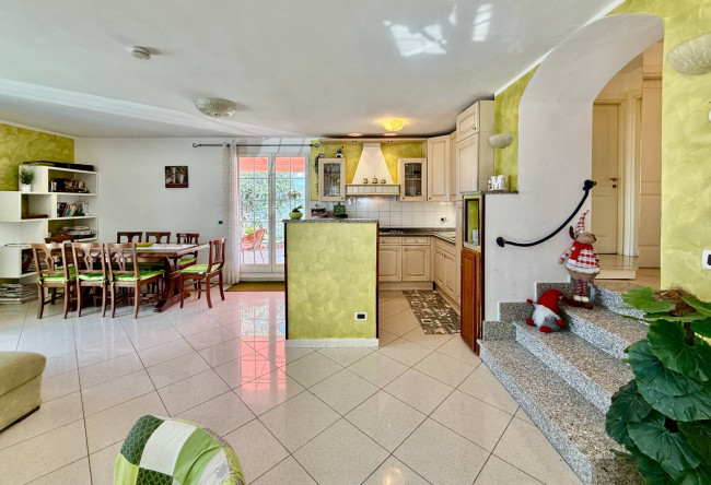 Villa for sale in Imperia