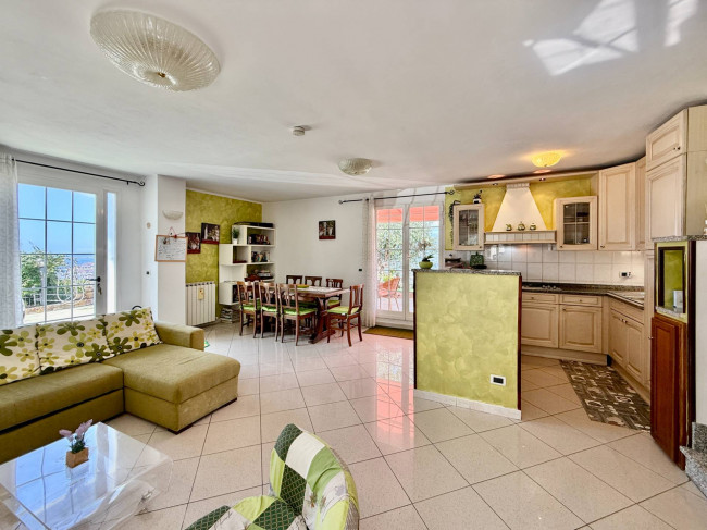 Villa for sale in Imperia