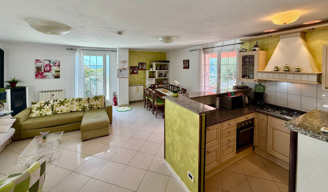 Villa for sale in Imperia