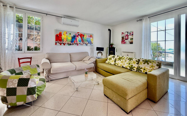 Villa for sale in Imperia