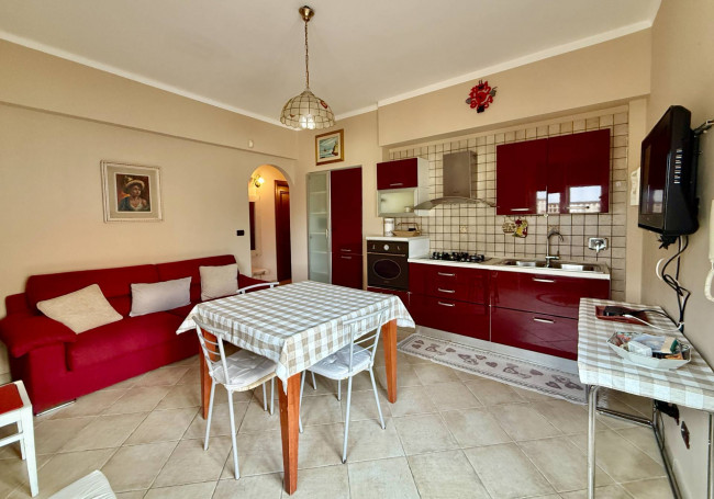 Two-roomed flat for sale in Loano