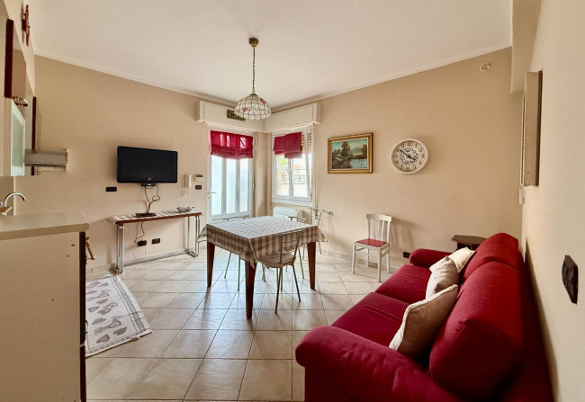 Two-roomed flat for sale in Loano