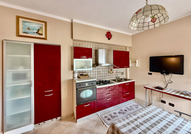 Two-roomed flat for sale in Loano