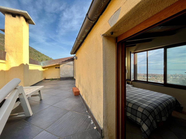 Casa Semindipendente in vendita a Ceriale