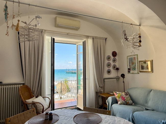 Appartamento in vendita a Alassio