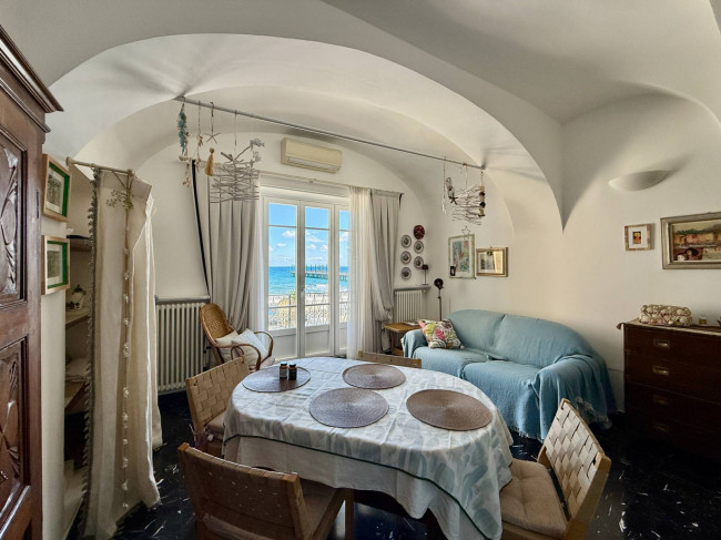 Appartamento in vendita a Alassio