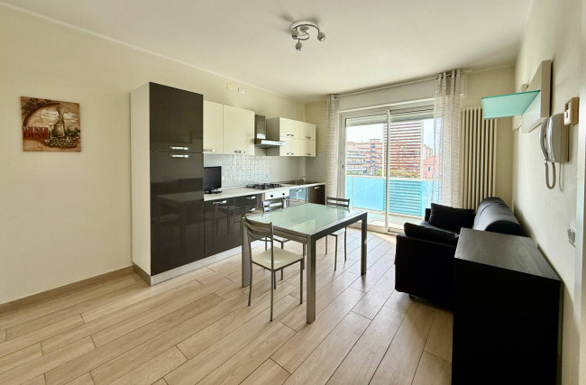 Two-roomed flat for sale in Albenga