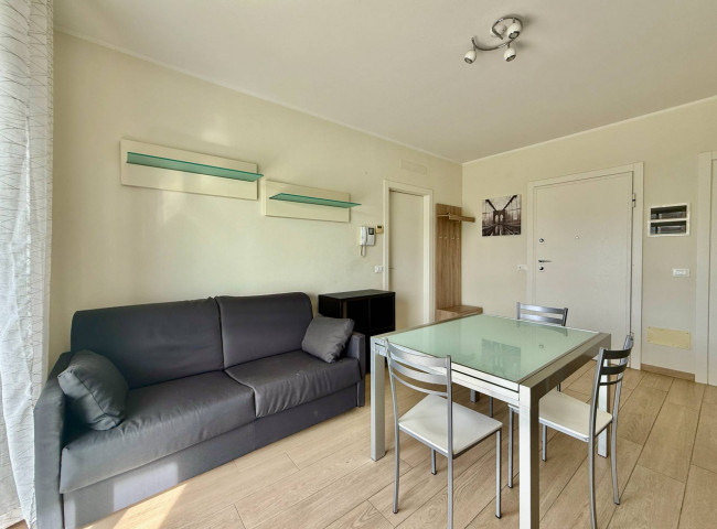 Two-roomed flat for sale in Albenga