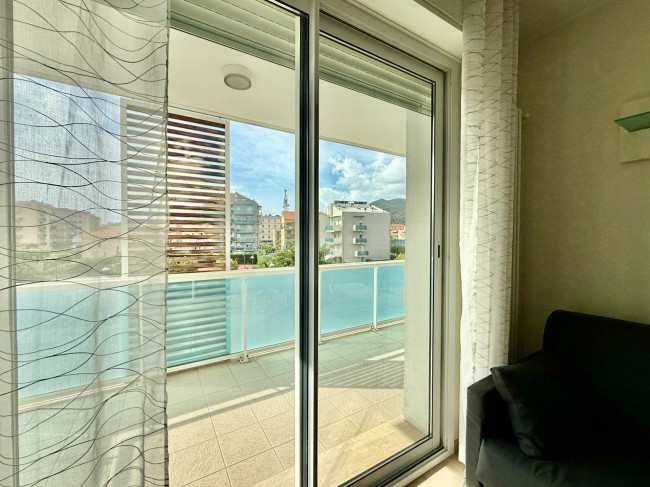 Two-roomed flat for sale in Albenga