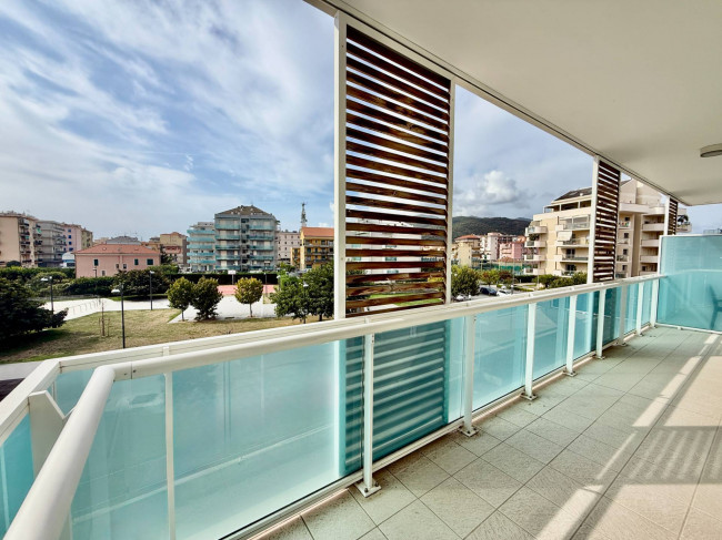 Two-roomed flat for sale in Albenga