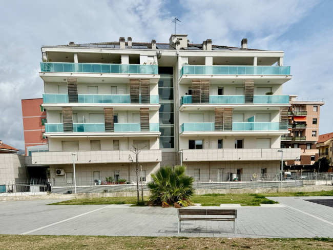 Two-roomed flat for sale in Albenga