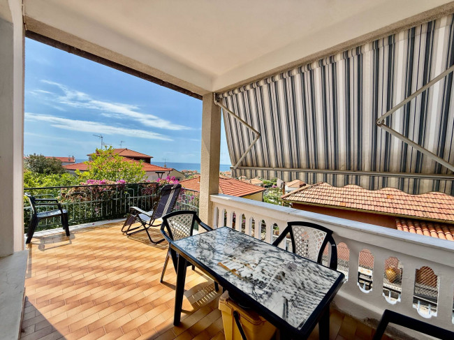 Villa zu verkaufen in Borgio Verezzi