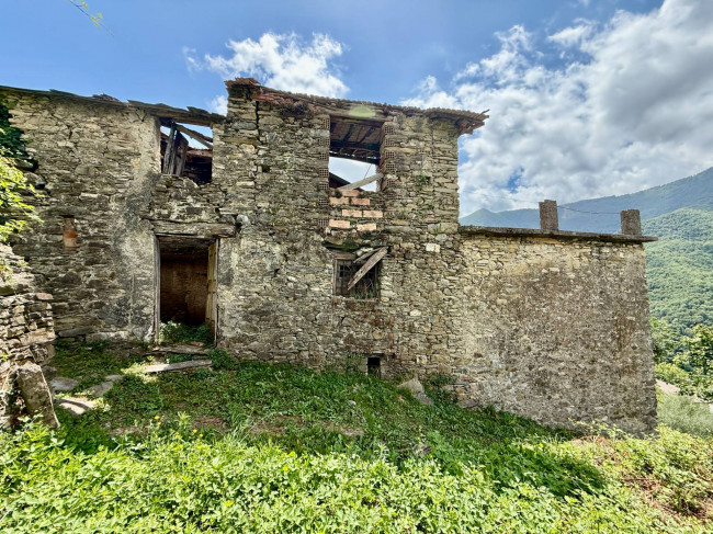Rustico in vendita a Pieve di Teco