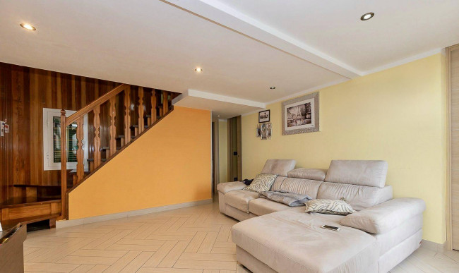 Villa for sale in Diano Marina